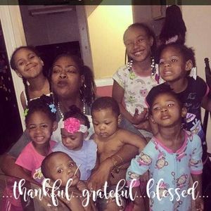 Meet your Posher, Yo-lexis